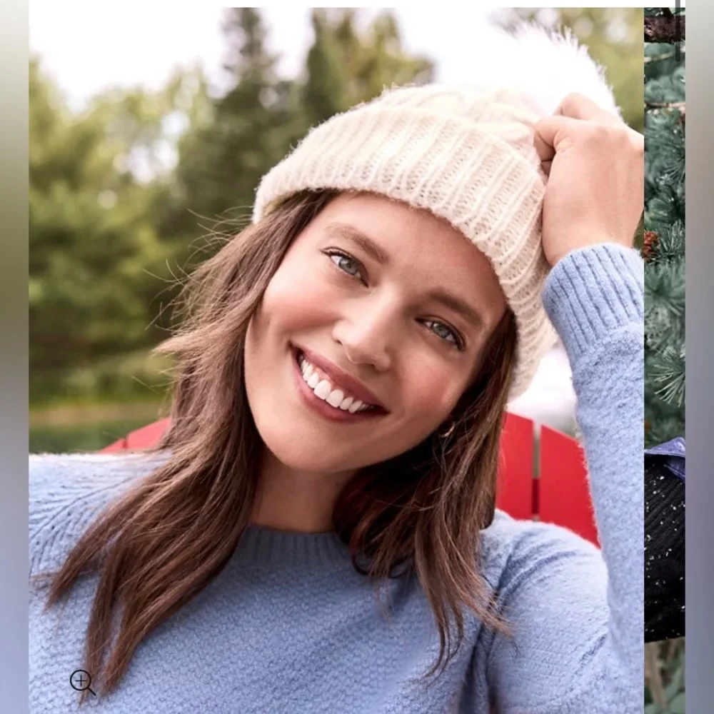 LOFT NWT Cable Pom Pom Beanie - Irish‎ Cream